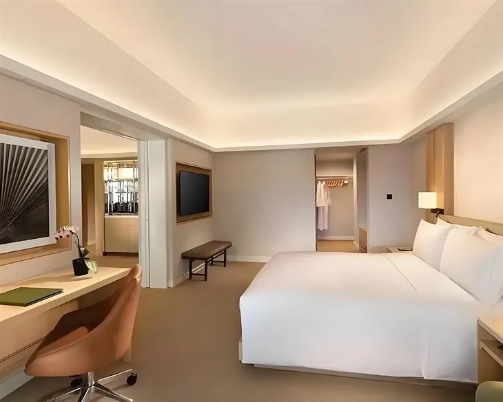 ہوٹل کی الماری