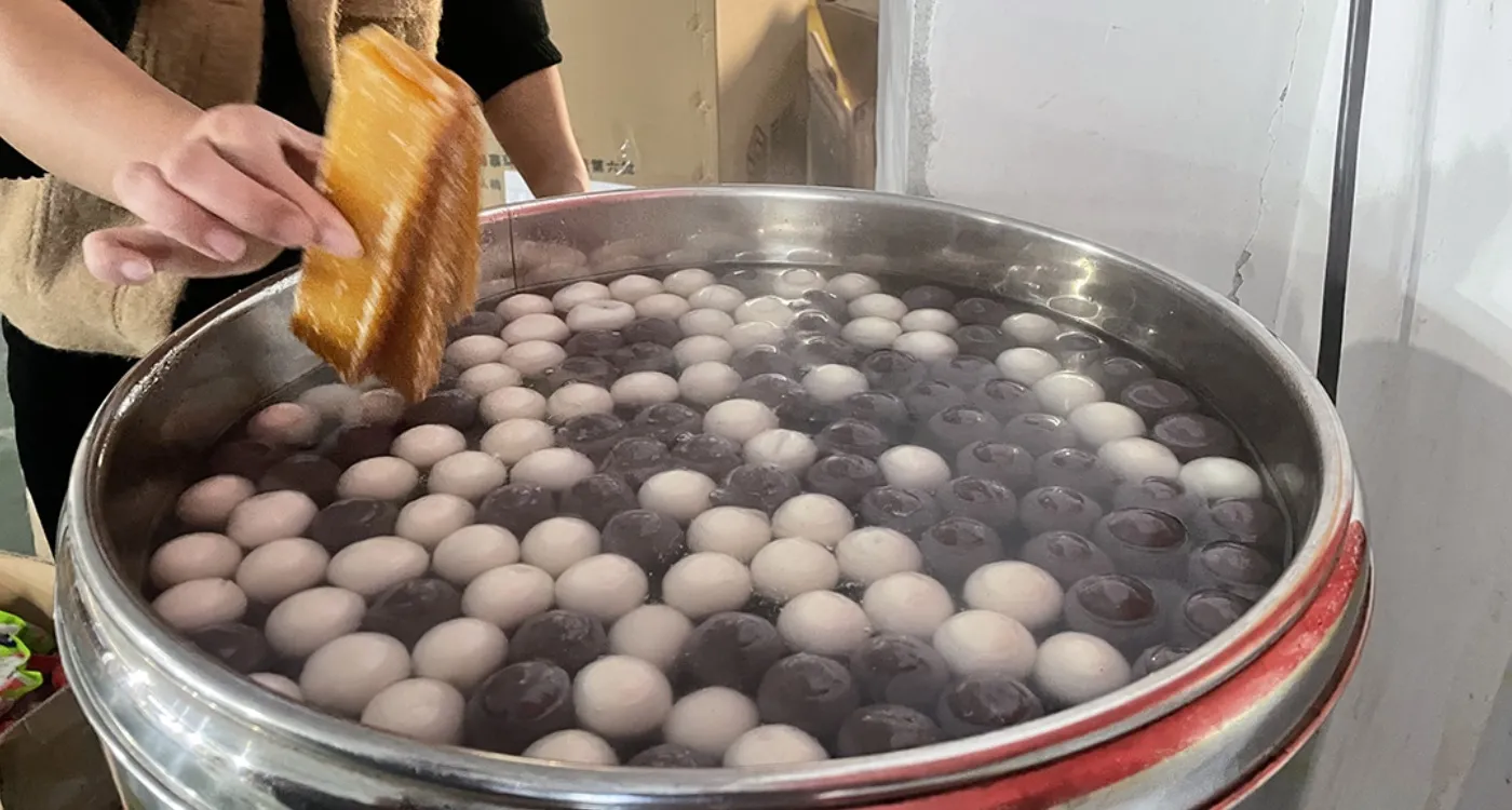 DuGao Furniture Celebrates Winter Solstice with Heartwarming Snacks 2 DuGao Furniture Celebrates Winter Solstice with Heartwarming Snacks 2